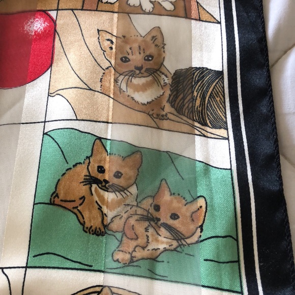 polyester Cat themed silky scarf - Picture 8 of 9
